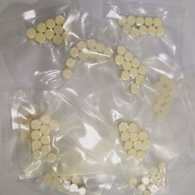 उच्च शुद्धता GS-441524 कैट टैबलेट 20mg 40mg 50mg 60mg FIP समर्थन अनुप्रयोगों के लिए मौखिक सूत्र